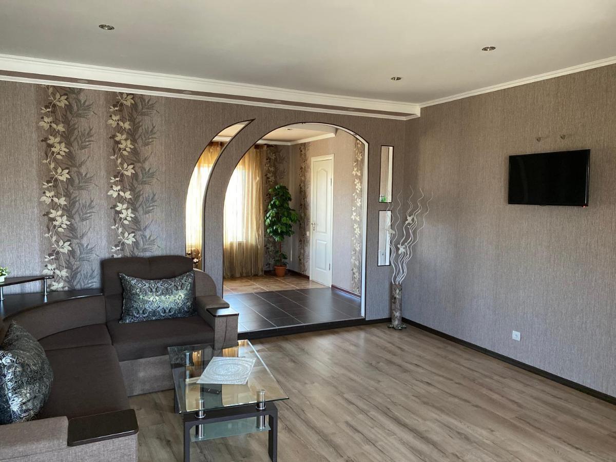 Mini-Hotel & Spa Melitopol Exterior photo